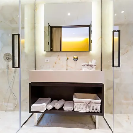 마카니 럭셔리 스위트 게스트하우스