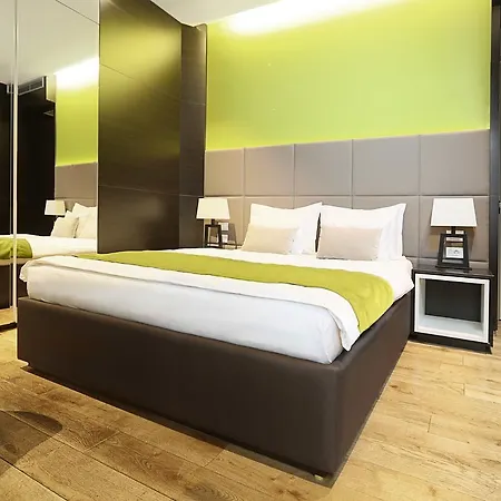 마카니 럭셔리 스위트 4*