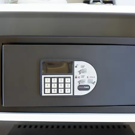 招待所 马卡尼豪华套房公寓式酒店 4*